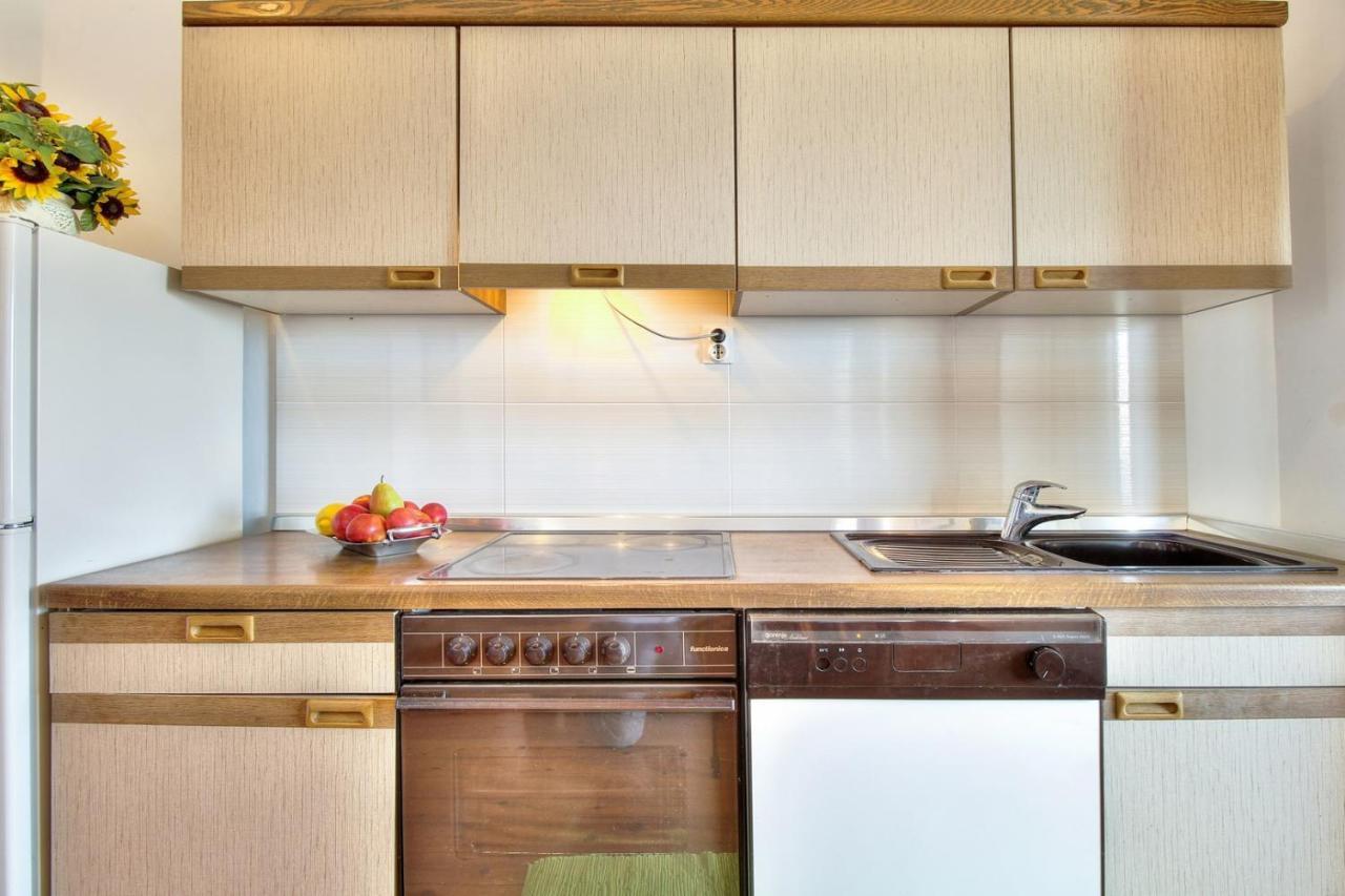Nadia House With Apartments Zambratija  Bagian luar foto
