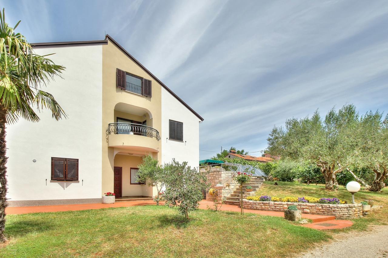 Nadia House With Apartments Zambratija  Bagian luar foto