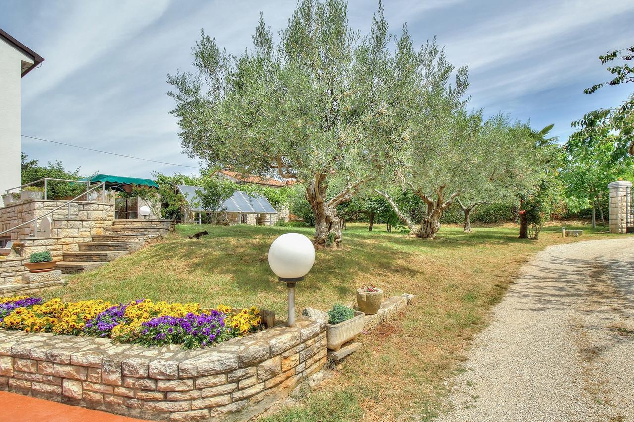 Nadia House With Apartments Zambratija  Bagian luar foto